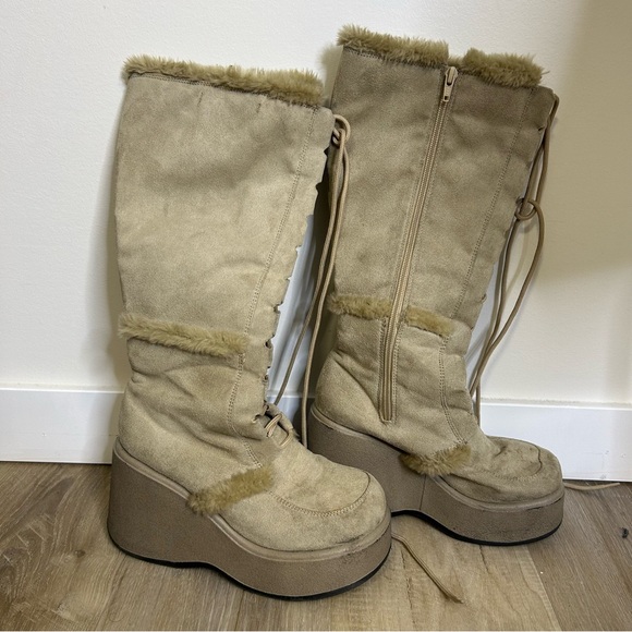 ◾️Y2K Vintage Wanted Pom Pom Ice Lace Up Platform Winter Boots - Picture 6 of 9